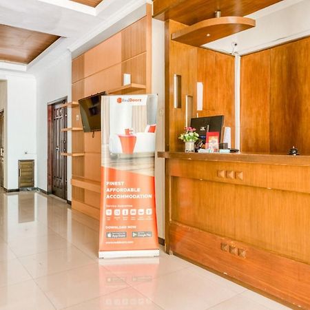 Готель Reddoorz Syariah @ Jalan Simpang Gajayana Маланг Екстер'єр фото
